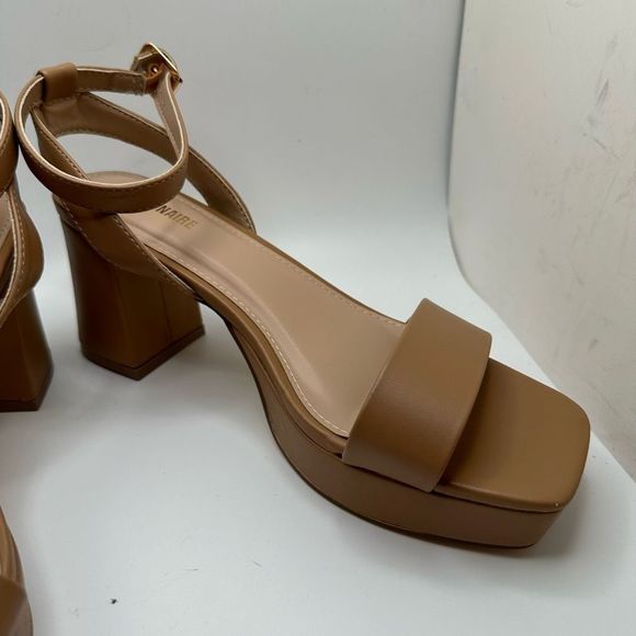 CUSHIONAIRE Women's platform dress sandal +Memory Foam 7 NUDE - Picture 6 of 7